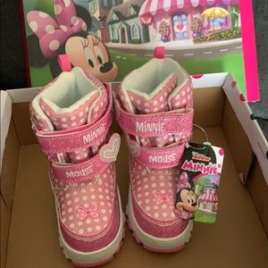 Toddler Minnie Mouse boots size 7